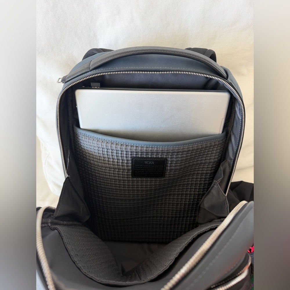NWOT Tumi Harrison Bradner IV Leather Backpack in Pavement Bomb - Picture 15 of 15